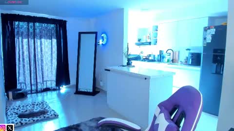 Snapshot of kayle______ chatting on July 16, 2026, 8:59 pm INSTAjohedija online show from July 16, 2026, 8:59 pm