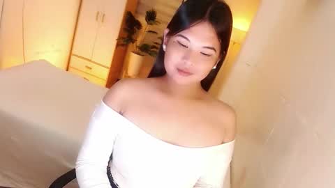 Snapshot of kayleepinay chatting on October 29, 2025, 8:38 am Y O U R F U T U R E K A Y L E E online show from October 29, 2025, 8:38 am