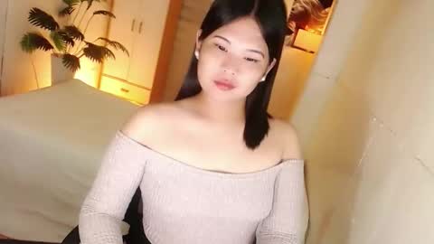 Snapshot of kayleepinay chatting on November 28, 2025, 6:43 pm Y O U R F U T U R E K A Y L E E online show from November 28, 2025, 6:43 pm