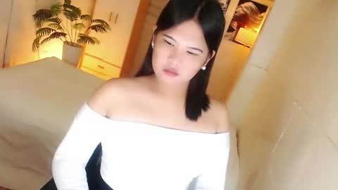 Snapshot of kayleepinay chatting on December 2, 2025, 2:06 am Y O U R F U T U R E K A Y L E E online show from December 2, 2025, 2:06 am