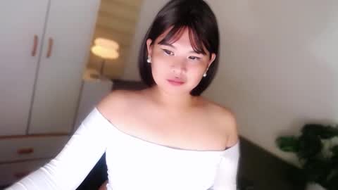 Snapshot of kayleepinay chatting on June 1, 2026, 11:28 pm Y O U R F U T U R E K A Y L E E online show from June 1, 2026, 11:28 pm