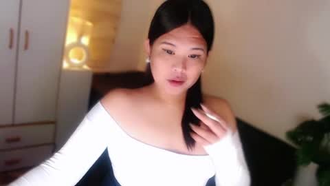 Snapshot of kayleepinay chatting on June 24, 2026, 8:08 pm Y O U R F U T U R E K A Y L E E online show from June 24, 2026, 8:08 pm