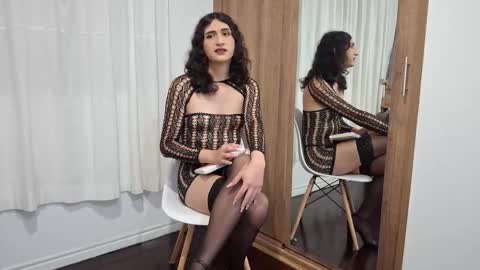 Kaylee Sims online show from December 19, 2025, 2:07 am