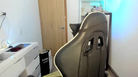 kaylie online show from April 18, 2026, 7:58 pm