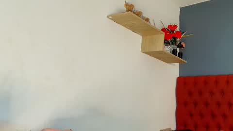 Kayna online show from March 27, 2026, 7:46 pm