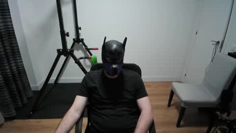 Snapshot of kaywolf89 chatting on March 24, 2026, 6:46 pm Neon online show from March 24, 2026, 6:46 pm