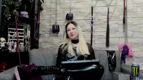 Miss Kazia online show from March 26, 2026, 2:17 am