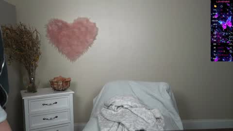 EliandKylie online show from February 9, 2025, 3:43 am