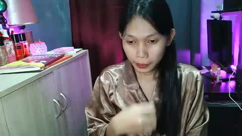 Snapshot of kc_slutmoree chatting on November 4, 2025, 4:44 am Its me Cora online show from November 4, 2025, 4:44 am