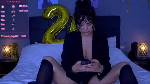 Snapshot of kcassiek chatting on September 12, 2025, 5:57 pm I m Cassie and would be my pleasure to have you in my room online show from September 12, 2025, 5:57 pm