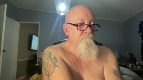 Snapshot of kcbace61760 chatting on March 1, 2026, 1:40 am kcbace61760 online show from March 1, 2026, 1:40 am