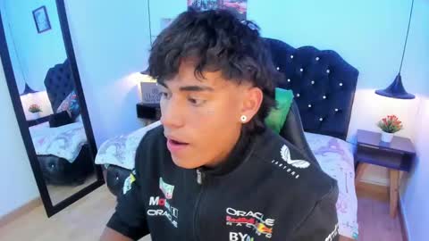 Snapshot of keevin_cross_ chatting on March 7, 2025, 2:01 pm Keevin online show from March 7, 2025, 2:01 pm