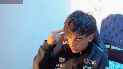 Snapshot of keevin_cross_ chatting on March 10, 2025, 9:29 pm Keevin online show from March 10, 2025, 9:29 pm