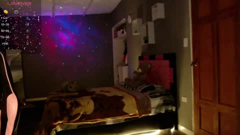 Kimk online show from September 30, 2025, 9:09 pm