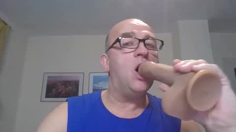 keilie1 online show from November 13, 2025, 9:03 pm