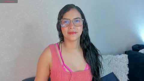 Snapshot of keily_florez chatting on September 15, 2025, 11:54 am Keily online show from September 15, 2025, 11:54 am