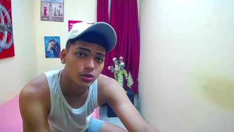 keinner  sexy hot bigcock online show from October 9, 2025, 6:28 pm