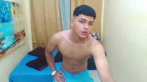 keinner  sexy hot bigcock online show from October 14, 2025, 7:03 pm