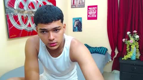 keinner  sexy hot bigcock online show from October 16, 2025, 12:50 pm