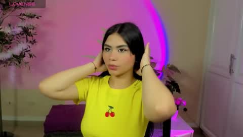 Snapshot of keira_clinton chatting on March 25, 2026, 3:18 pm Antonella online show from March 25, 2026, 3:18 pm