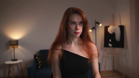 Snapshot of keira_knight chatting on October 6, 2025, 11:35 pm keira_knight online show from October 6, 2025, 11:35 pm