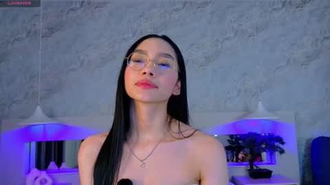 Keira Corleone online show from November 14, 2025, 4:33 am