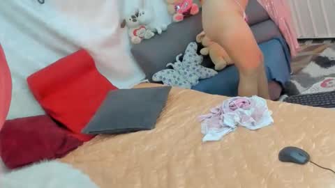 keira online show from October 24, 2025, 1:03 am