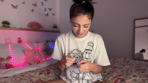 Snapshot of keirasworld chatting on November 10, 2025, 12:20 am keira online show from November 10, 2025, 12:20 am