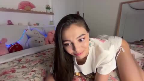 Snapshot of keirasworld chatting on November 24, 2025, 12:10 am keira online show from November 24, 2025, 12:10 am