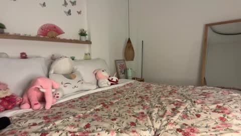 Snapshot of keirasworld chatting on December 3, 2025, 12:18 am keira online show from December 3, 2025, 12:18 am