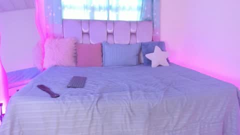 Snapshot of keisy_2 chatting on February 24, 2026, 2:15 pm Keisy online show from February 24, 2026, 2:15 pm