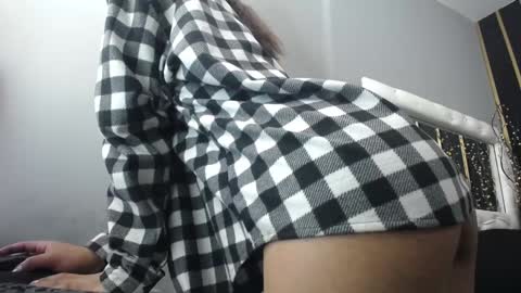  K E I Z Y  online show from December 28, 2024, 4:09 pm