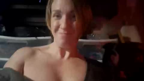 kelli19851834 online show from November 18, 2025, 6:18 am