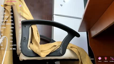 Snapshot of kelly_case18 chatting on February 19, 2025, 12:35 am KELLY online show from February 19, 2025, 12:35 am