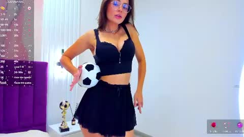 Snapshot of kelly_cuutie chatting on July 13, 2026, 1:30 am Kelly online show from July 13, 2026, 1:30 am