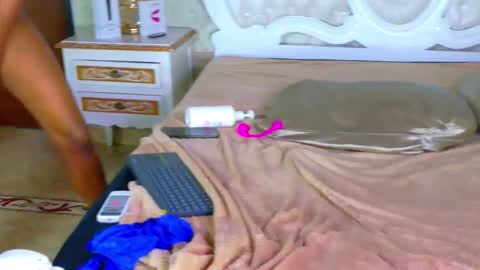 kelly_swift online show from February 20, 2026, 6:26 am