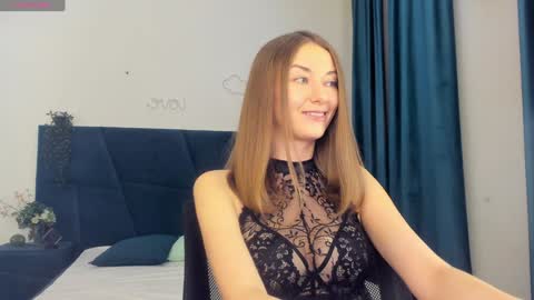 Kelly XO online show from December 4, 2024, 2:04 pm