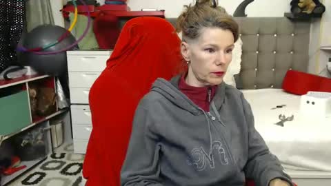 kelly online show from February 11, 2025, 10:18 pm