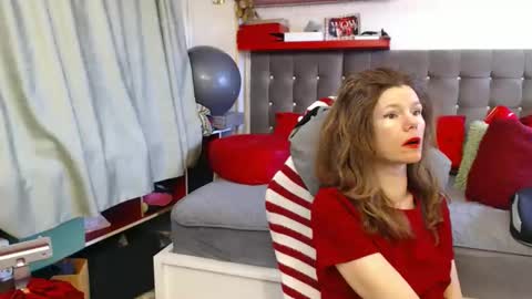 kelly online show from April 8, 2026, 10:04 am