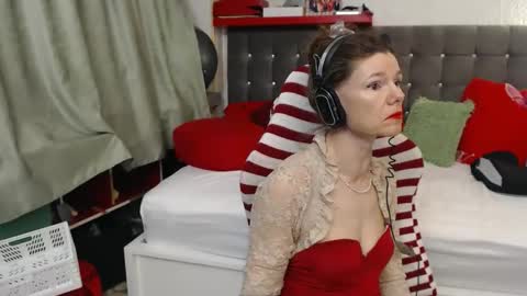 kelly online show from April 15, 2026, 10:21 pm