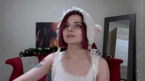 Kelly Stoneys online show from December 3, 2025, 6:39 pm