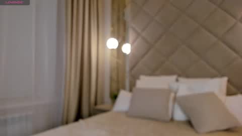 kellyy_bern online show from November 4, 2025, 1:16 am