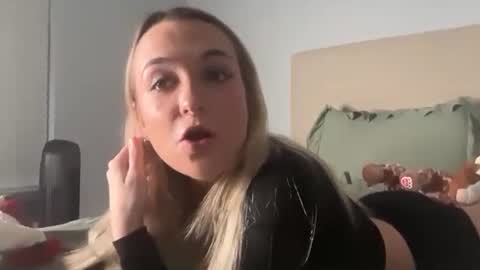 Kelsey Blu online show from February 16, 2026, 11:34 pm