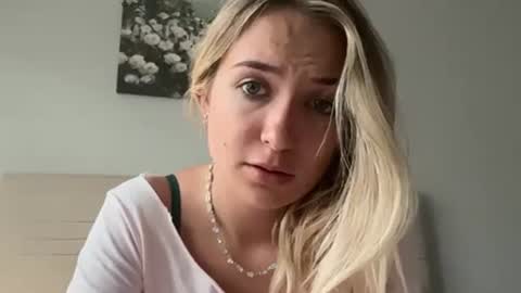 Kelsey Blu online show from April 23, 2026, 10:23 pm