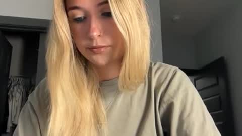Snapshot of kelseyblu chatting on July 24, 2026, 12:30 am Kelsey Blu online show from July 24, 2026, 12:30 am