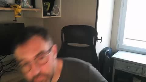 kelvin06133 online show from February 15, 2025, 2:22 pm