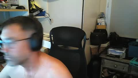 kelvin06133 online show from July 23, 2026, 8:40 pm