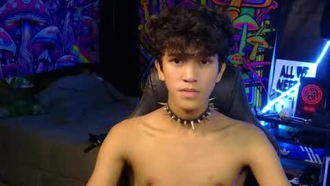Snapshot of ken_bigcockxx chatting on July 7, 2026, 11:42 pm Ken online show from July 7, 2026, 11:42 pm