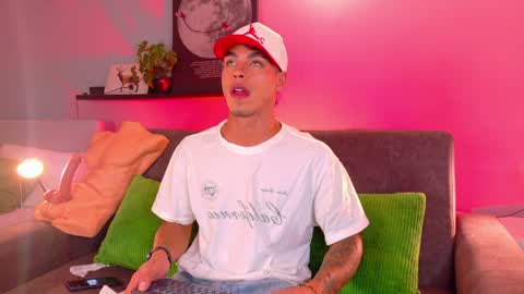   online show from April 10, 2026, 9:47 am