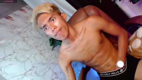 ken_minjun online show from June 24, 2026, 12:04 pm